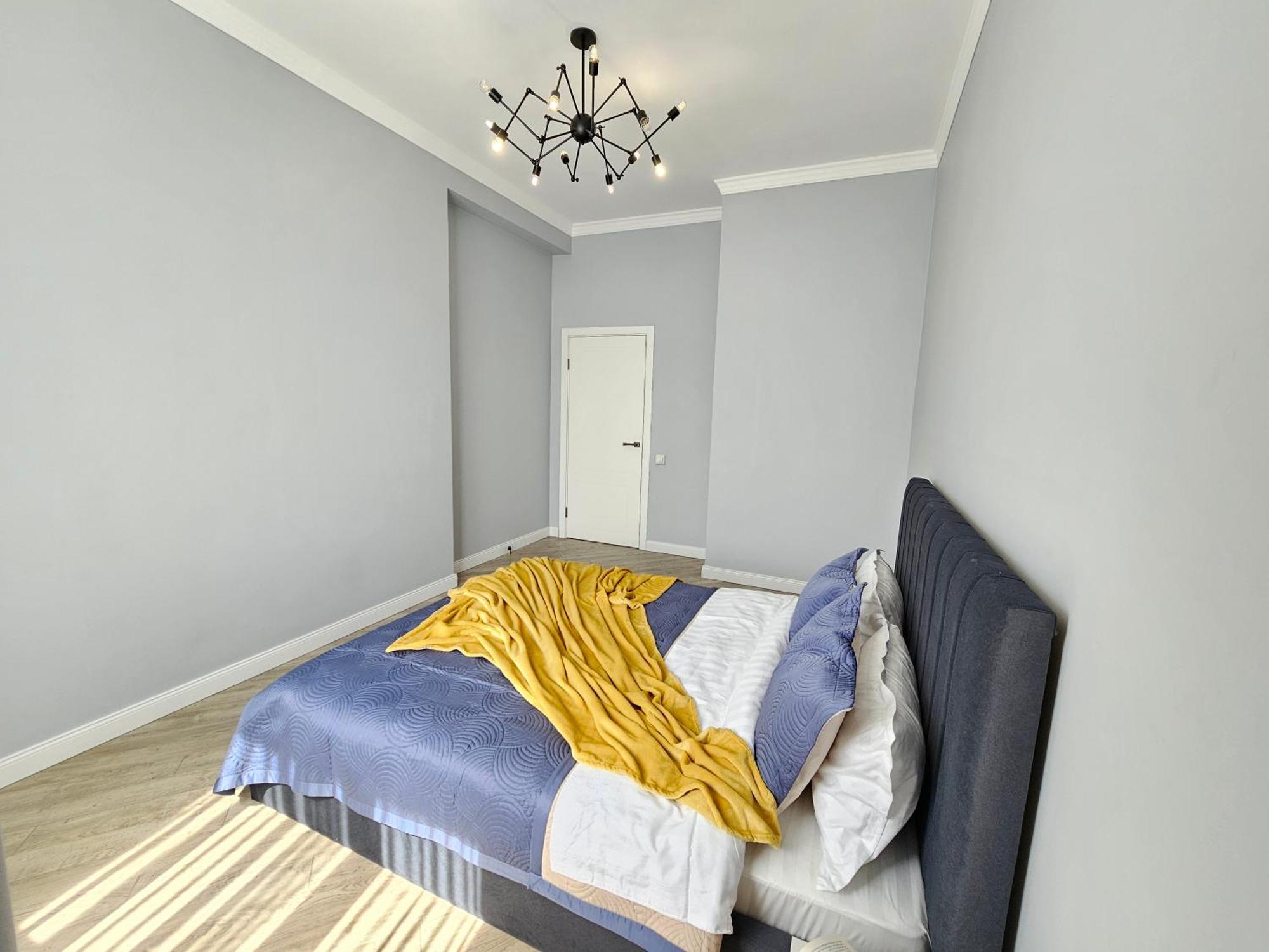 3 Room Gagarin Park Residential Complex Near Mega Shopping Mall アルマトイ エクステリア 写真