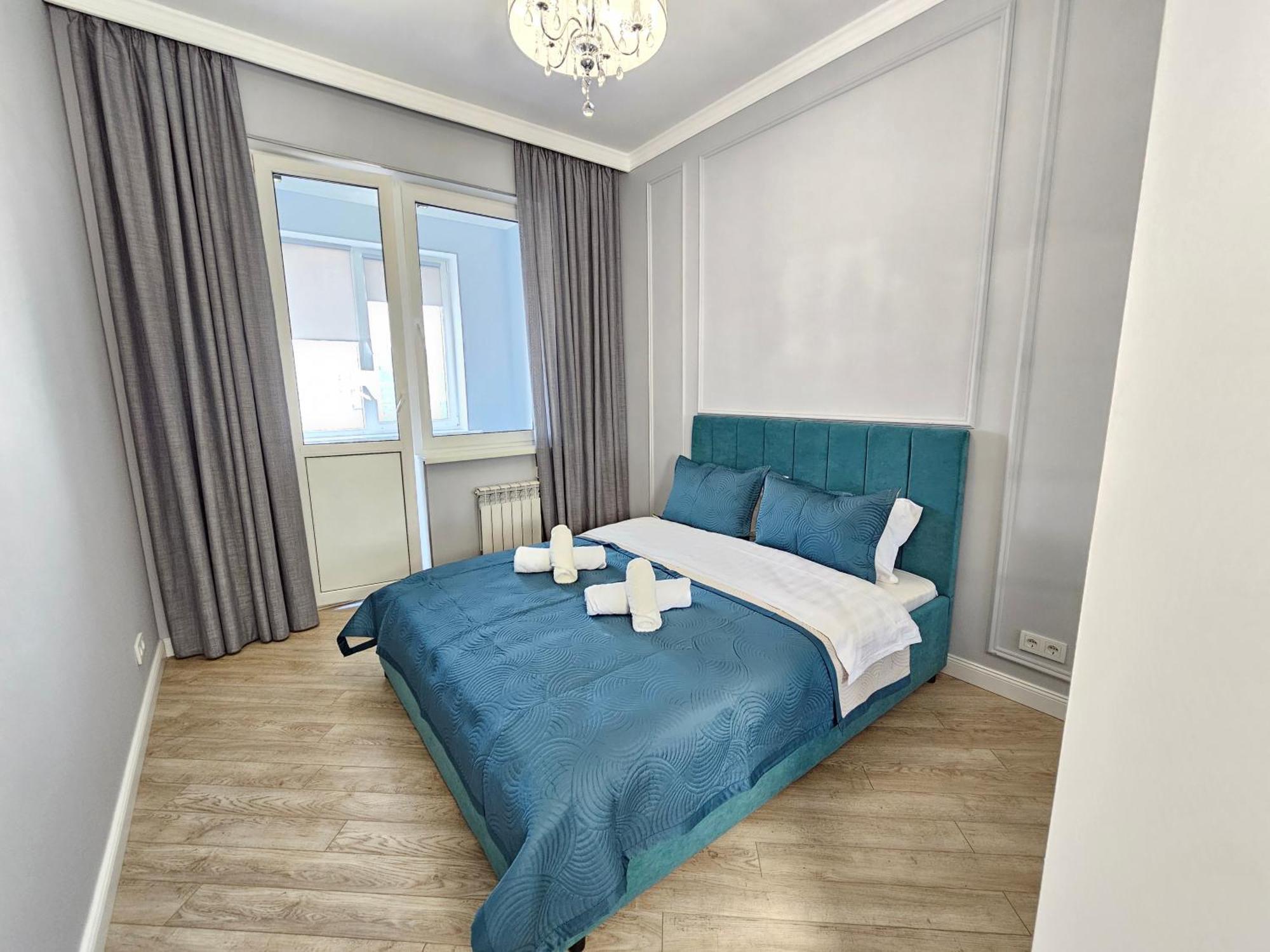 3 Room Gagarin Park Residential Complex Near Mega Shopping Mall アルマトイ エクステリア 写真